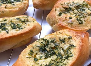 Foto resep Roti Garlic Butter Parmesan / Parmesan Butter Garlic Bread 🧄