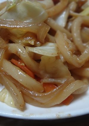 A picture of Yaki Udon with BBQ Sauce.