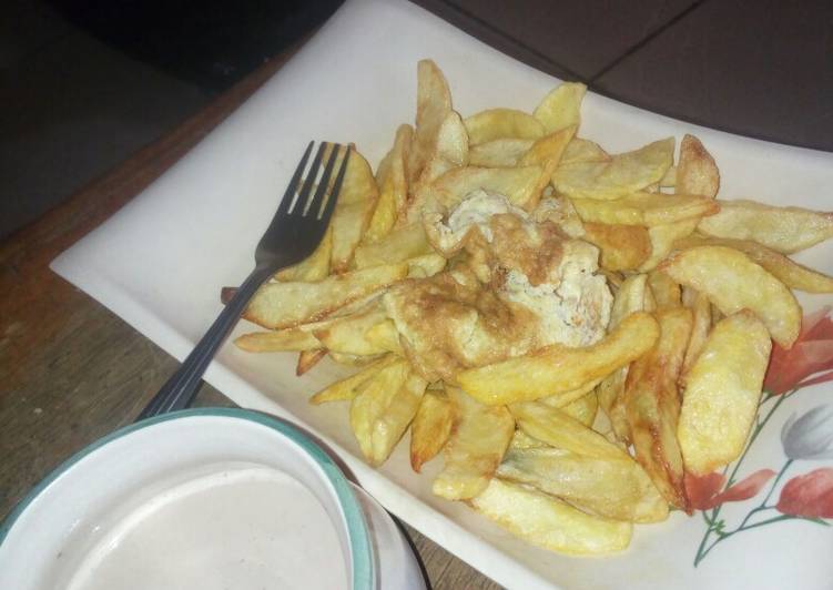 Steps to Prepare Any-night-of-the-week Potato chips and fried egg with tea