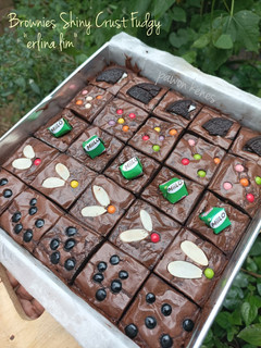 Foto resep Brownies Shiny crust Fudgy "erlina lim"