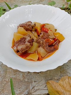 Una foto de Patatas con costillas