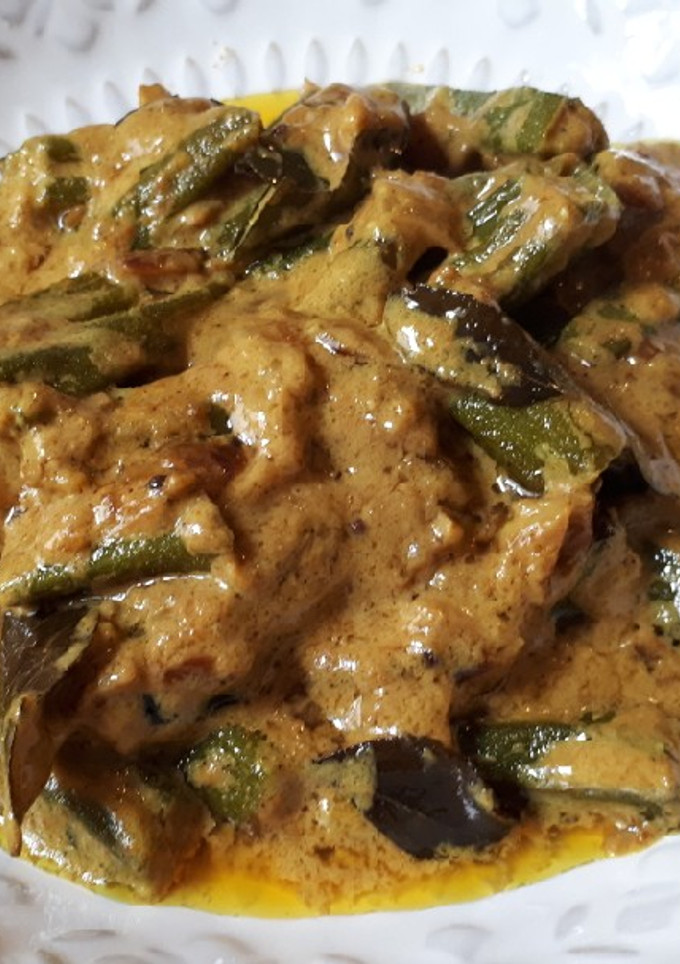 Una foto de Curry de okra