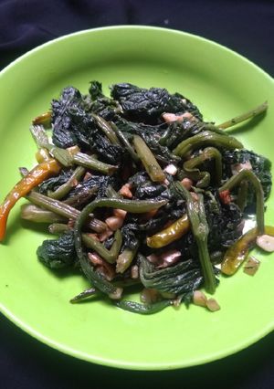 রসুন দিয়ে লাউ.এর ডোগা ভাজি রেসিপির প্রধান ছবি