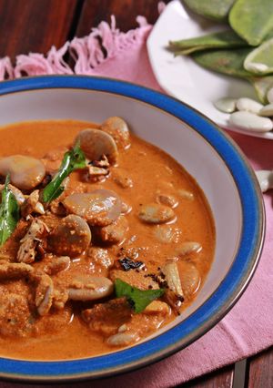 A picture of Girijabai's Double Beans(Lima Beans/ Broad Beans) Huli.