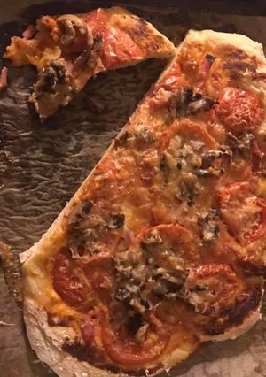 Pizza egyszerűen és gyorsan recept fotója