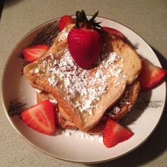A picture of Fluffy French Toast.
