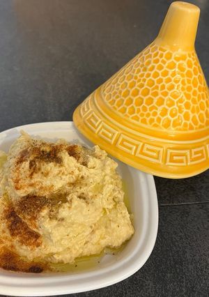 Una foto de Hummus tradicional (garbanzos)
