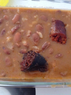 Una foto de Fabes pintes con arroz
