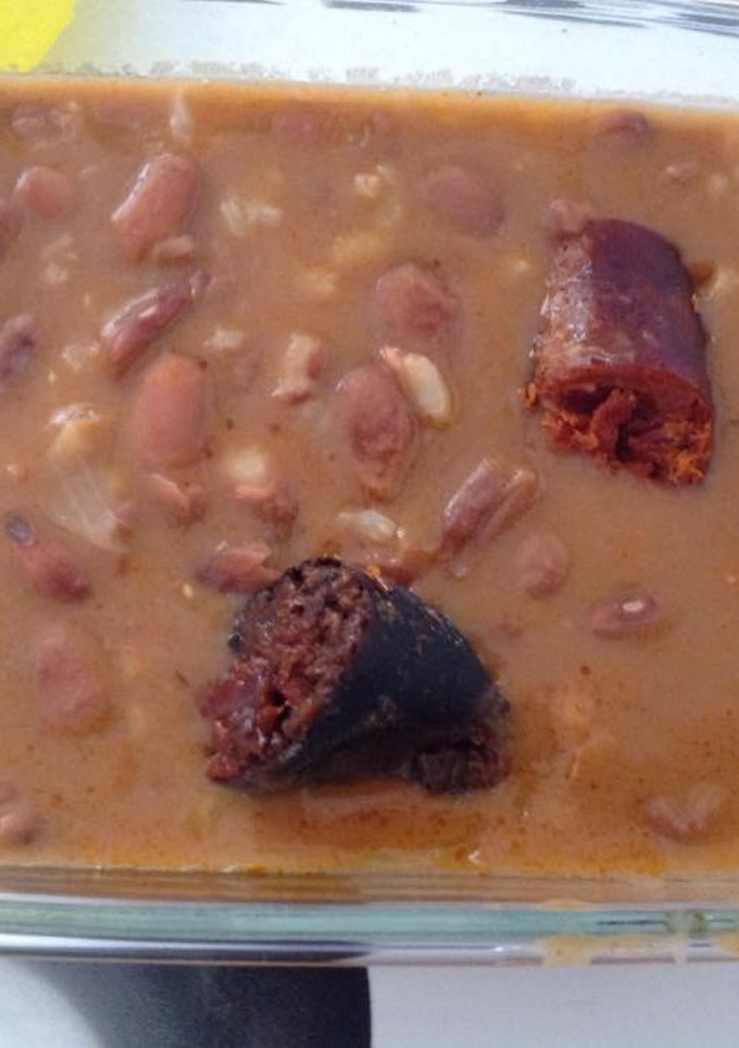 Una foto de Fabes pintes con arroz