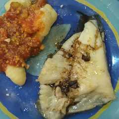 Una foto de Rodaballo a la plancha con ñoquis
