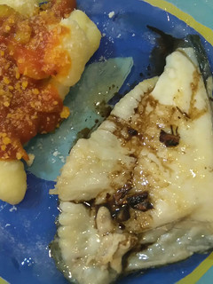 Una foto de Rodaballo a la plancha con ñoquis