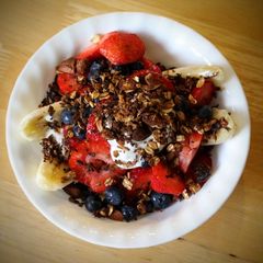 A picture of Breakfast Banana Split.