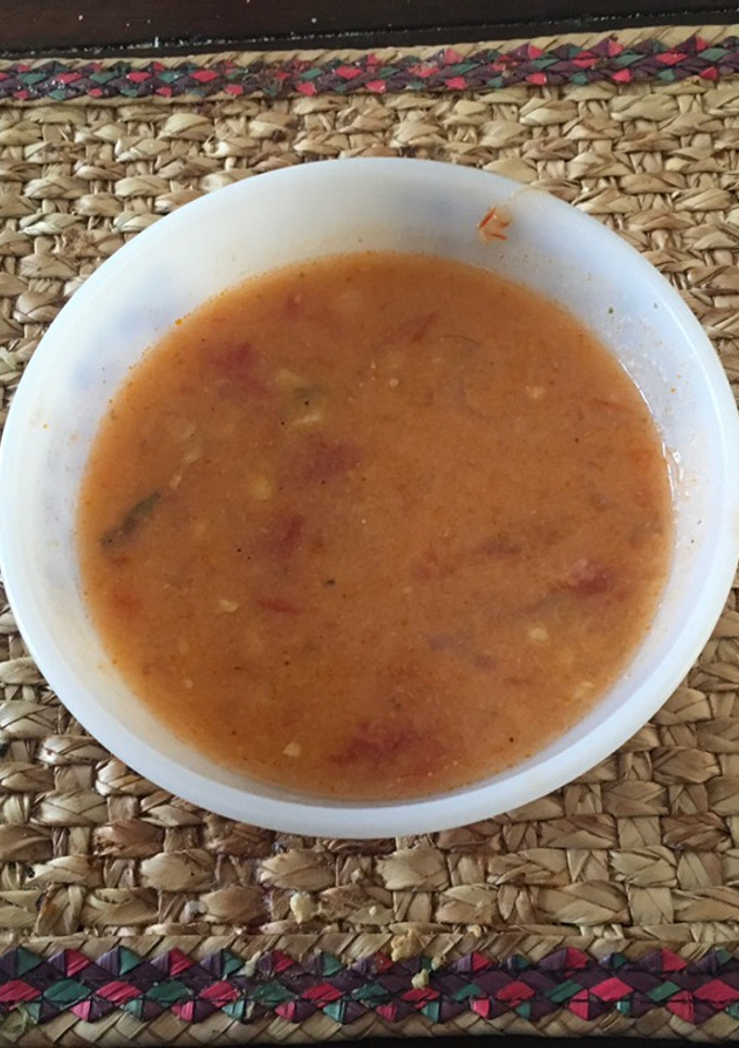 Una foto de Sopa de elote con epazote
