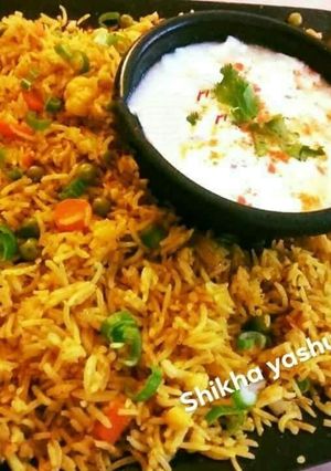 A picture of Cauli-Tomato Rice.