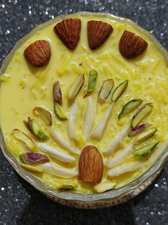 ચોખા ની ખીર (Chokha Kheer Recipe In Gujarati) રેસીપી મુખ્ય ફોટો