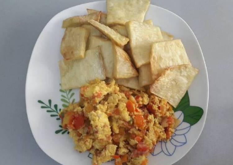 Fried yam with fried egg