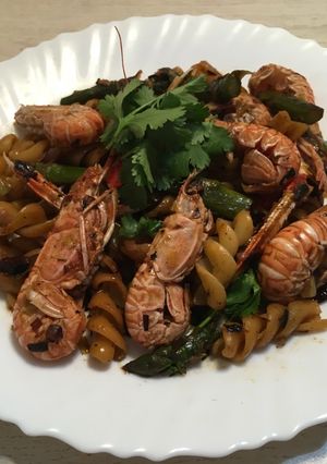 Una foto de Pasta de cigala con espárragos