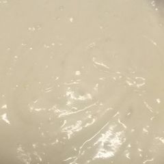 A picture of Besciamella - bechamel sauce.
