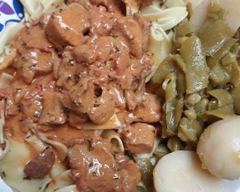 Popular Cuisine Pork Paprikash Home Style