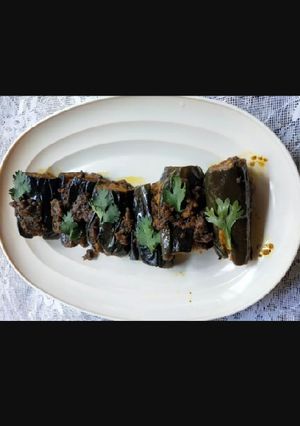 A picture of Stuffed eggplants.