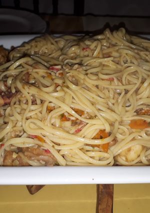Una foto de Wok de tiburón
