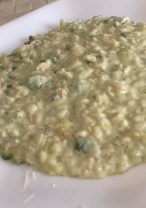 Foto di Risotto integrale light zucchine e Philadelphia alla greca senza soffritto