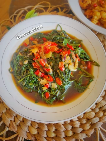 Cara Mudah Menyiapkan Resep Tumis Kangkung Saus Tiram yang Lezat Anti Ribet, Lezat