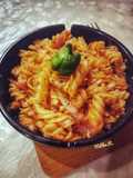 टोमेटो गार्लिक बेसिल पास्ता (Tomato garlic basil pasta recipe in hindi)