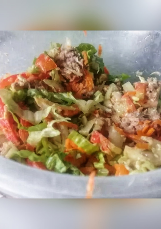 Una foto de Ensalada de atún🐟🐟