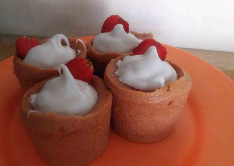 Bagaimana Menyiapkan Muffin Strawberry Krim Vanilla Anti Gagal