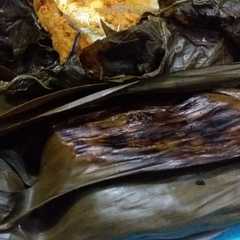 A picture of Pepes ikan kembung daun singkong.