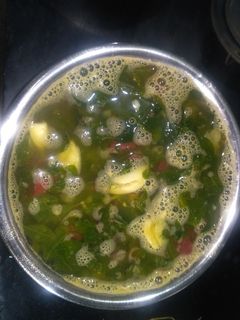 முருங்கை கீரை சூப் (Murunkai keerai soup recipe in tamil) செய்முறை முக்கிய புகைப்படம்