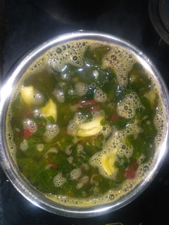 முருங்கை கீரை சூப் (Murunkai keerai soup recipe in tamil) செய்முறை முக்கிய புகைப்படம்