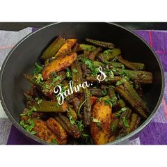 A picture of Dry bhindi aloo sabzi without onion and ginger garlic.