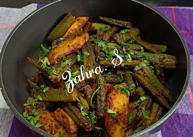 Dry bhindi aloo sabzi without onion and ginger garlic