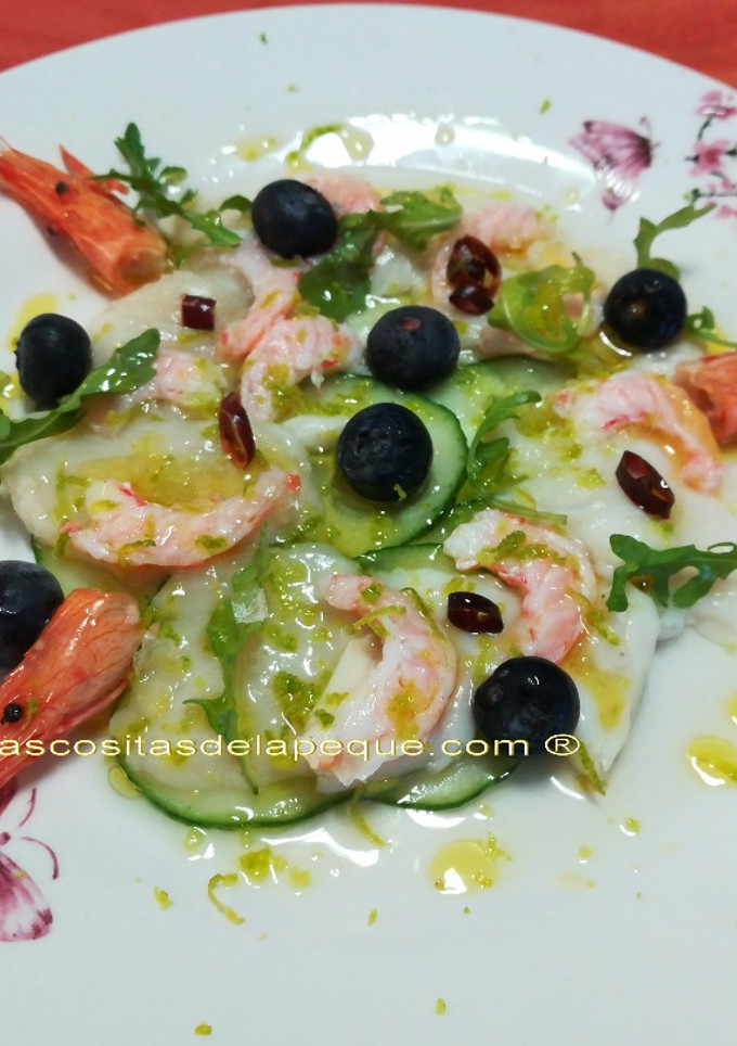Una foto de Tiradito de veiras y camarones