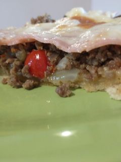 Una foto de Tarta estilo criolla con carne picada y masa casera