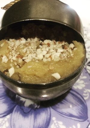 A picture of Apple 🍎 halwa.