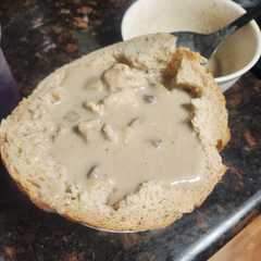 Una foto de Crema de papa, portobello y pollo