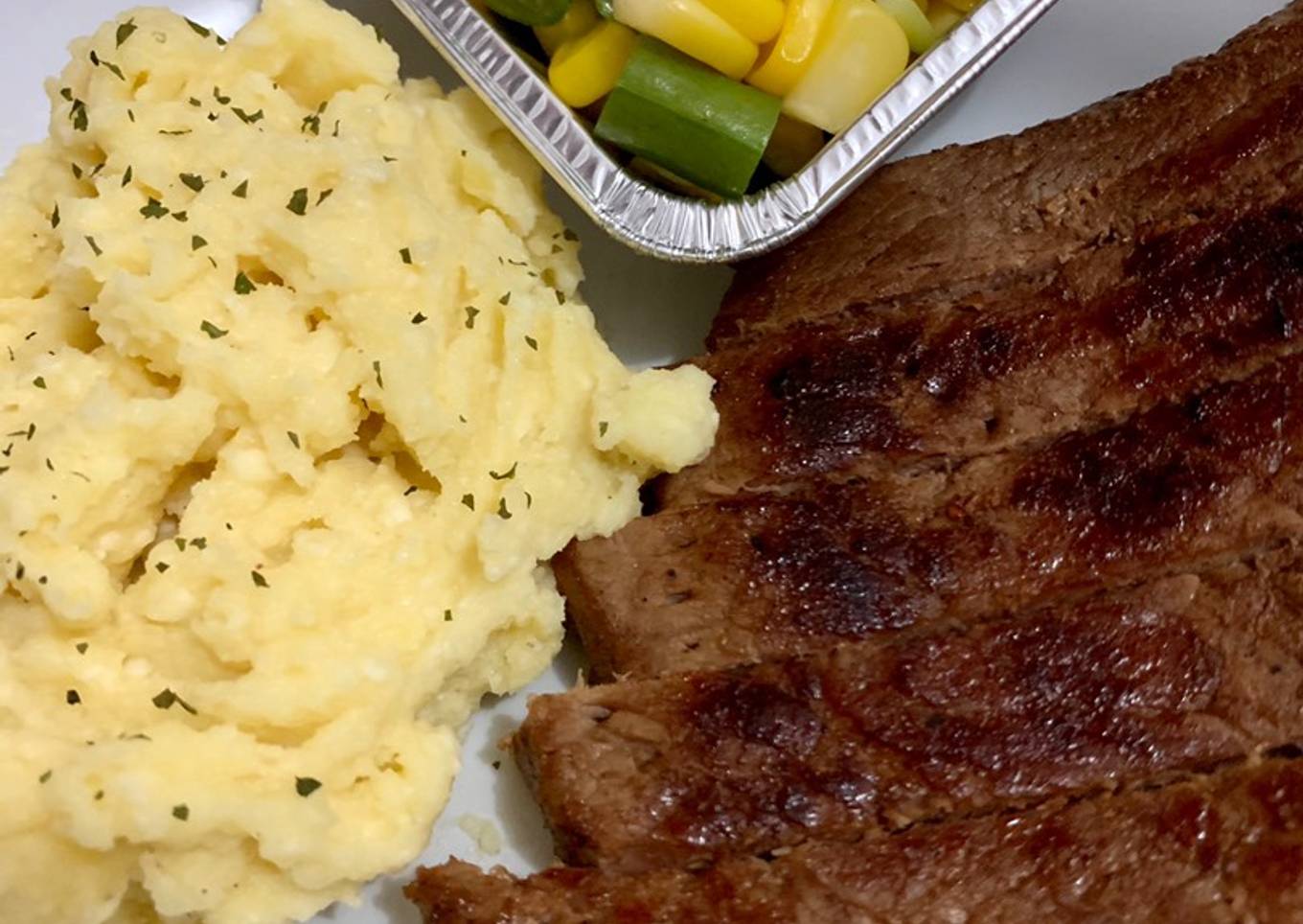 Tenderloin 🥩 steak with Mashed 🥔