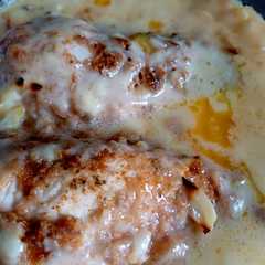 Una foto de My Creamy Buttered Chicken in A Buttered Cheese Sauce