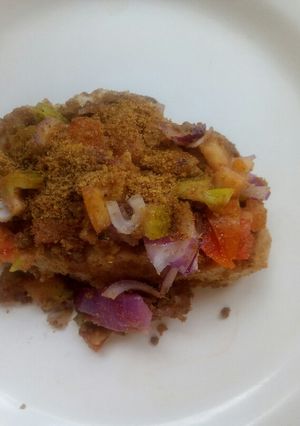 A picture of Bandashe (Hausa Burger).