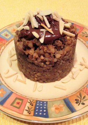 Foto principal de Trigo sarraceno con leche de avena, ciruelas pasas y coco