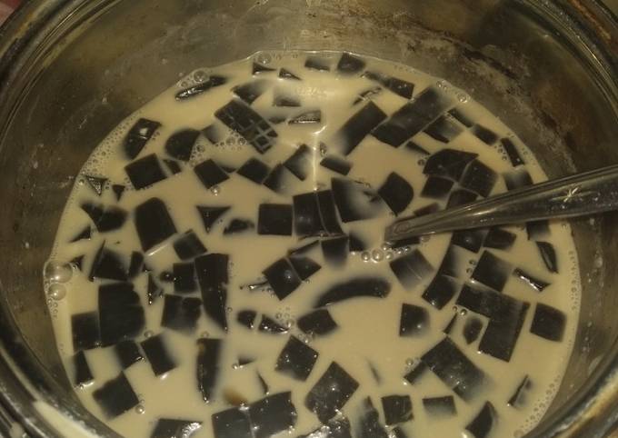 Resep Es cincau simple oleh Ulfa Arisa Eka C - Cookpad