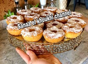 صورة لوصفة ميني بسبوسة معلكة بالحامض والبرتقال