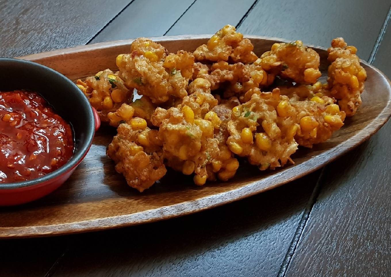 Shrimps and corn fritters