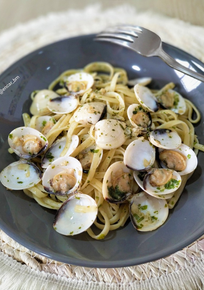 Una foto de Tallarines alle vongole