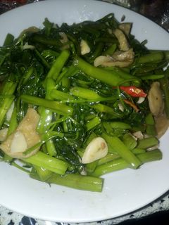 Foto resep Cah kangkung terasi toping bakso