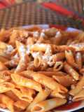 Pasta en salsa roja