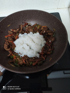 Una foto de Arroz con lomo al wok